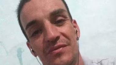 Motociclista murió decapitado por un cable tendido en la calle: investigan a un grupo de adolescentes