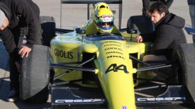 Los autos de "Senna", de Netflix, se exhiben en el Autódromo de Dolores
