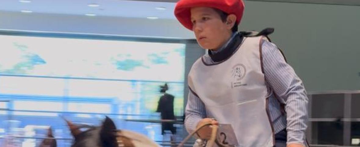 Emilio Zabala representa a Maipú en una prueba de mansedumbre en la Expo de Caballos