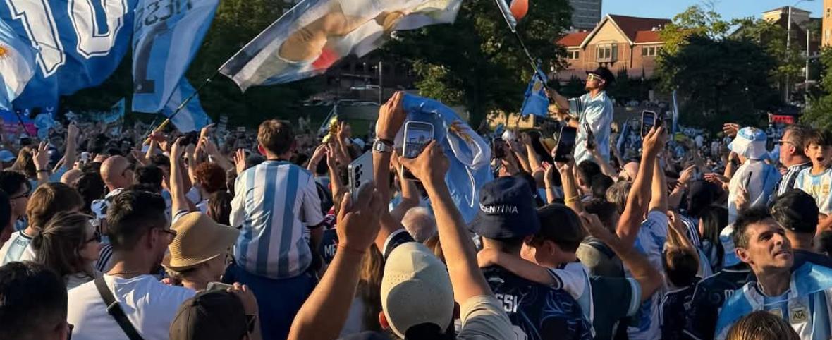 Ibar Sallaz vive la pasión mundialista desde Kansas City y acompaña a la Selección Argentina en Estados Unidos