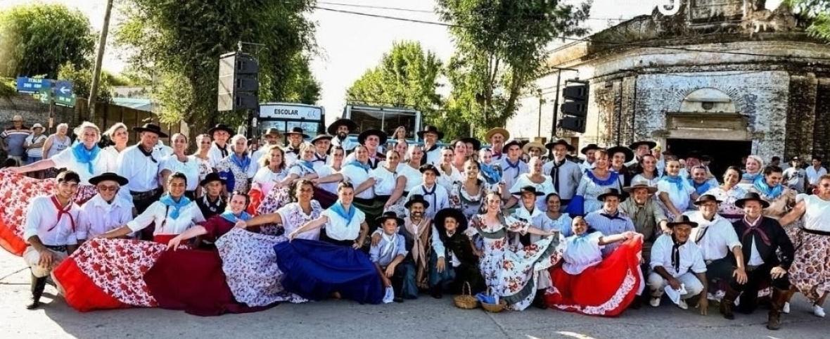 El Taller de Folclore se prepara para una nueva peña con música, danza y encuentro en el Club Independiente