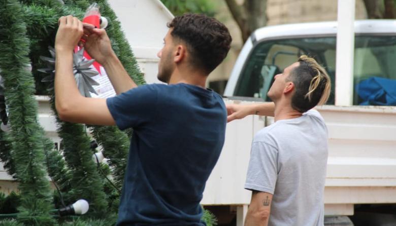 Preparativos finales para el Árbol Navideño en la Plaza San Martín