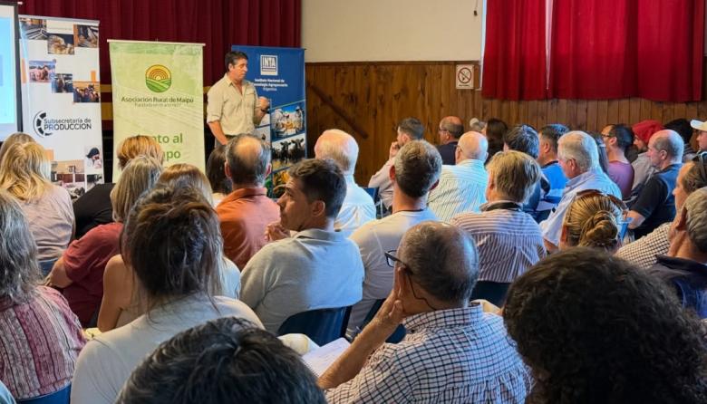 Realizaron charla sobre caravana electrónica y estrategias de vacunación contra la fiebre aftosa 2026