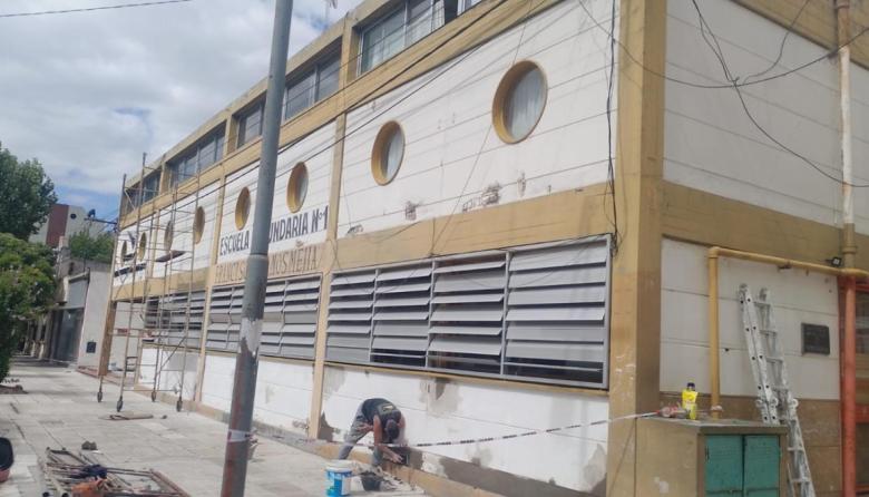 Avanzan las obras de mejora en la Escuela N° 1 “Domingo Faustino Sarmiento”