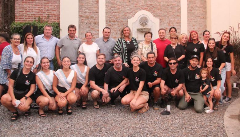 La comparsa Aljibera celebró 45 años de historia en Maipú