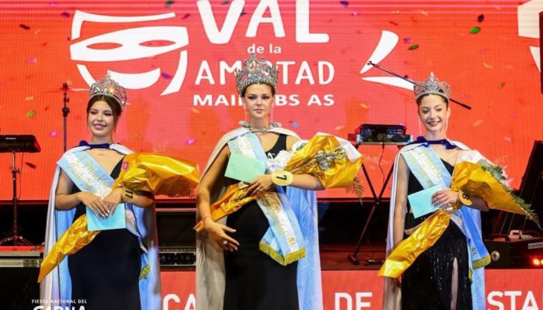 Fue coronada la nueva corte de la Fiesta Nacional del Carnaval de la Amistad