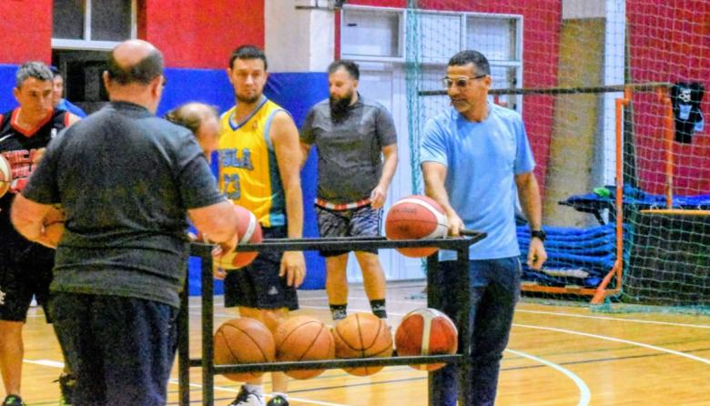 El Municipio de Maipú invita a participar del básquet recreativo para mayores de 35 años