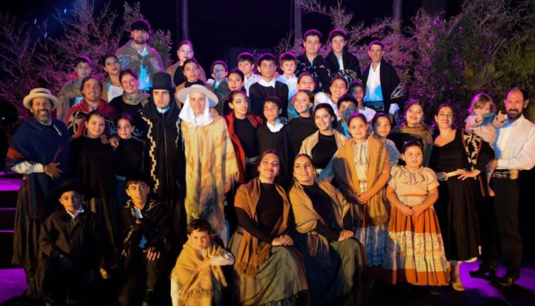 Jirón Gaucho celebra sus 36 años con una gran peña folklórica y un homenaje cargado de emoción