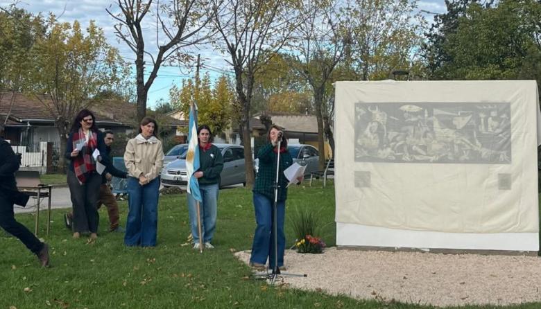 Inauguraron en Maipú una réplica del “Guernica” de Pablo Picasso