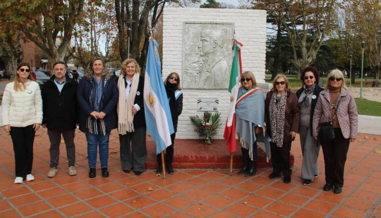 La Sociedad Italiana homenajeó a Manuel Belgrano en el Día del Inmigrante Italiano