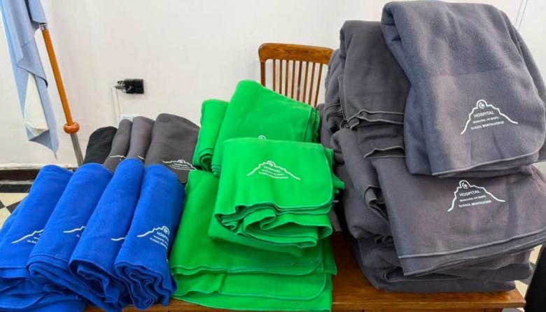 El Hospital Municipal recibió una donación de frazadas y mantas polares