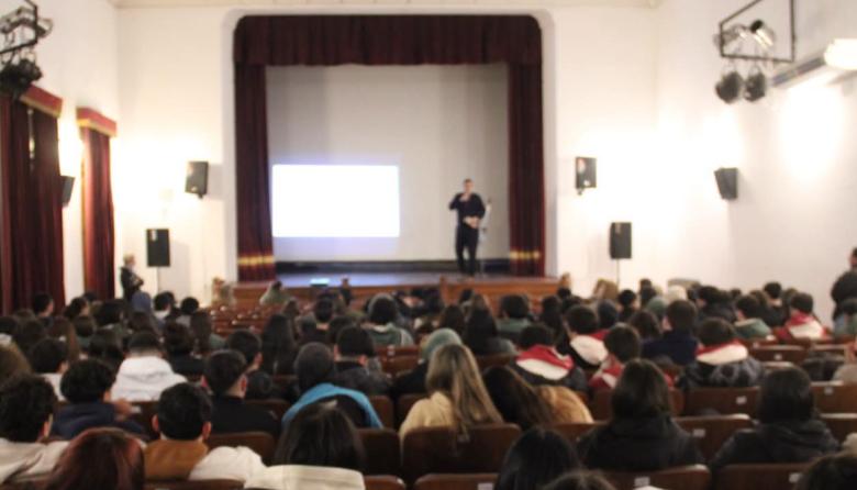 Estudiantes secundarios participaron de una jornada de educación financiera