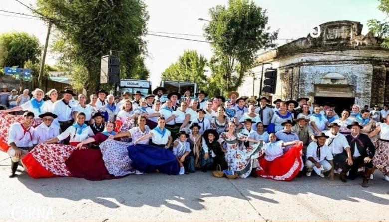 El Taller de Folclore se prepara para una nueva peña con música, danza y encuentro en el Club Independiente
