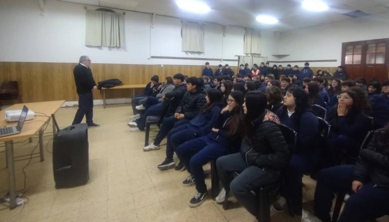 El Rotary Club Maipú brindó una charla sobre intercambio estudiantil