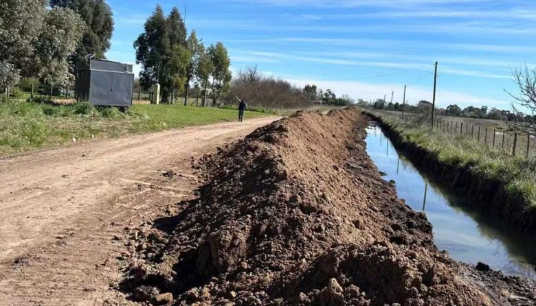 Realizaron trabajos de mantenimiento en el camino a La Flora
