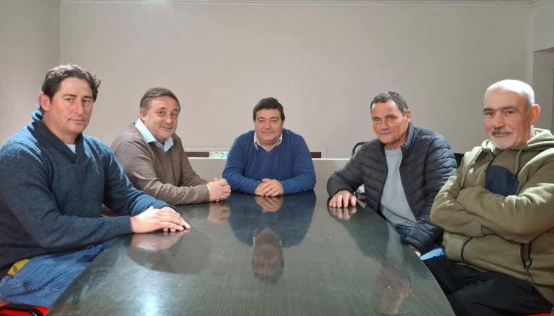 El Municipio de Maipú propuso coordinar el mantenimiento de caminos rurales