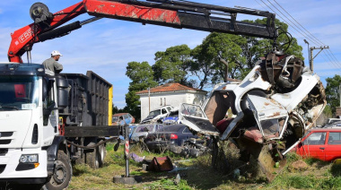 Ayacucho inicia la compactación de más de 300 vehículos y motocicletas