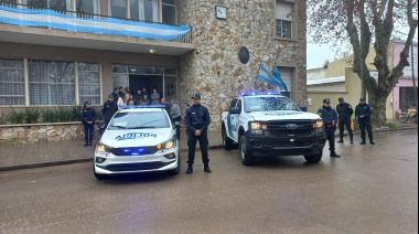 Se entregaron dos nuevos móviles policiales en un acto encabezado por autoridades locales y provinciales