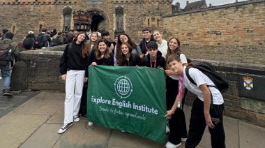 Estudiantes maipuenses viven una experiencia inolvidable en Londres junto a la profesora Felicitas Parisi
