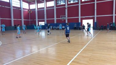 El Polideportivo local recibió la etapa regional de handball sub-14