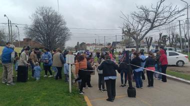El Jardín Primavera llenó de arte y música la avenida en el Mes de las Infancias