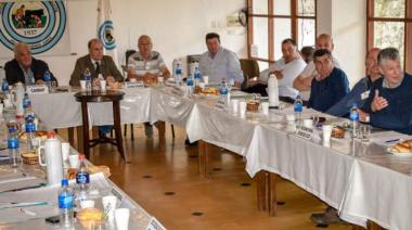 Las sociedades rurales zonales abordan seguro agropecuario, trazabilidad y puerto