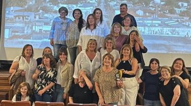 Con una sala llena se proyectó el documental El Salto Cuántico de las Termitas, dirigido por Paula Otero