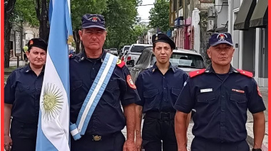 Bomberos de Maipú asistieron al desfile por el 65° aniversario del Cuartel de Chascomús