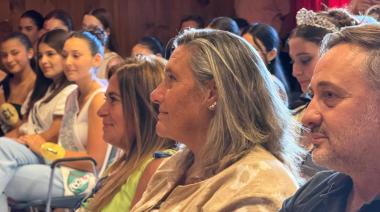 Recepción de reinas  y embajadores visitantes en la Fiesta Nacional del Carnaval de la Amistad