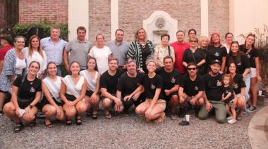 La comparsa Aljibera celebró 45 años de historia en Maipú