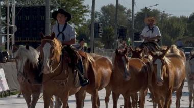 Se realizó el Desfile Tradicionalista en el marco de la Fiesta Nacional del Carnaval de la Amistad