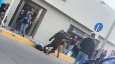 Un hombre murió tras recibir una patada en la cabeza a la salida de un boliche en Mar del Plata