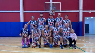 Victoria en el debut del equipo de Maipú en el Maxi Básquet +40