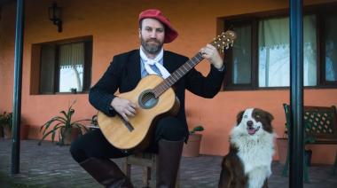 Nano Nelson presentó su quinto disco y repasó el camino que lo llevó de los versos caseros a conquistar a la paisanada