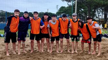 Maipú alcanzó la final regional de Fútbol Playa Sub 18