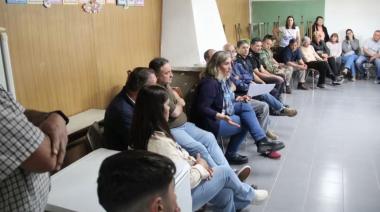 Vecinos y productores rurales de Santo Domingo plantearon necesidades de la localidad