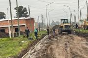 Avanzan los trabajos de cordón cuneta en el Banco de Tierras Villa Italia