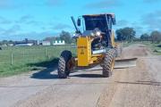 Realizan trabajos de mantenimiento en calles de tierra de la zona urbana