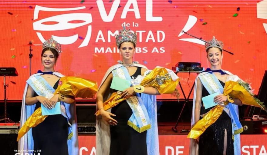 Fue coronada la nueva corte de la Fiesta Nacional del Carnaval de la Amistad